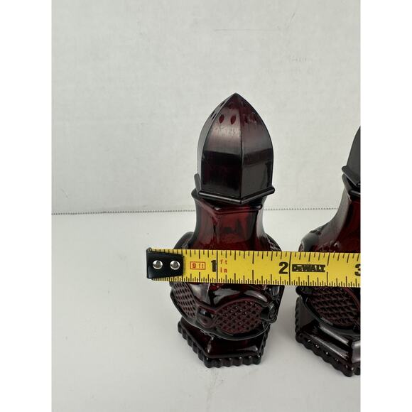 Avon 1876 Cape Cod Ruby Red Collection Salt & Pepper Set VTG - Picture 5 of 5